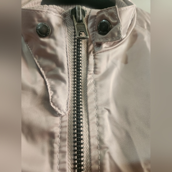 Women's Rose Gold Member's Only jacket - Picture 7 of 9